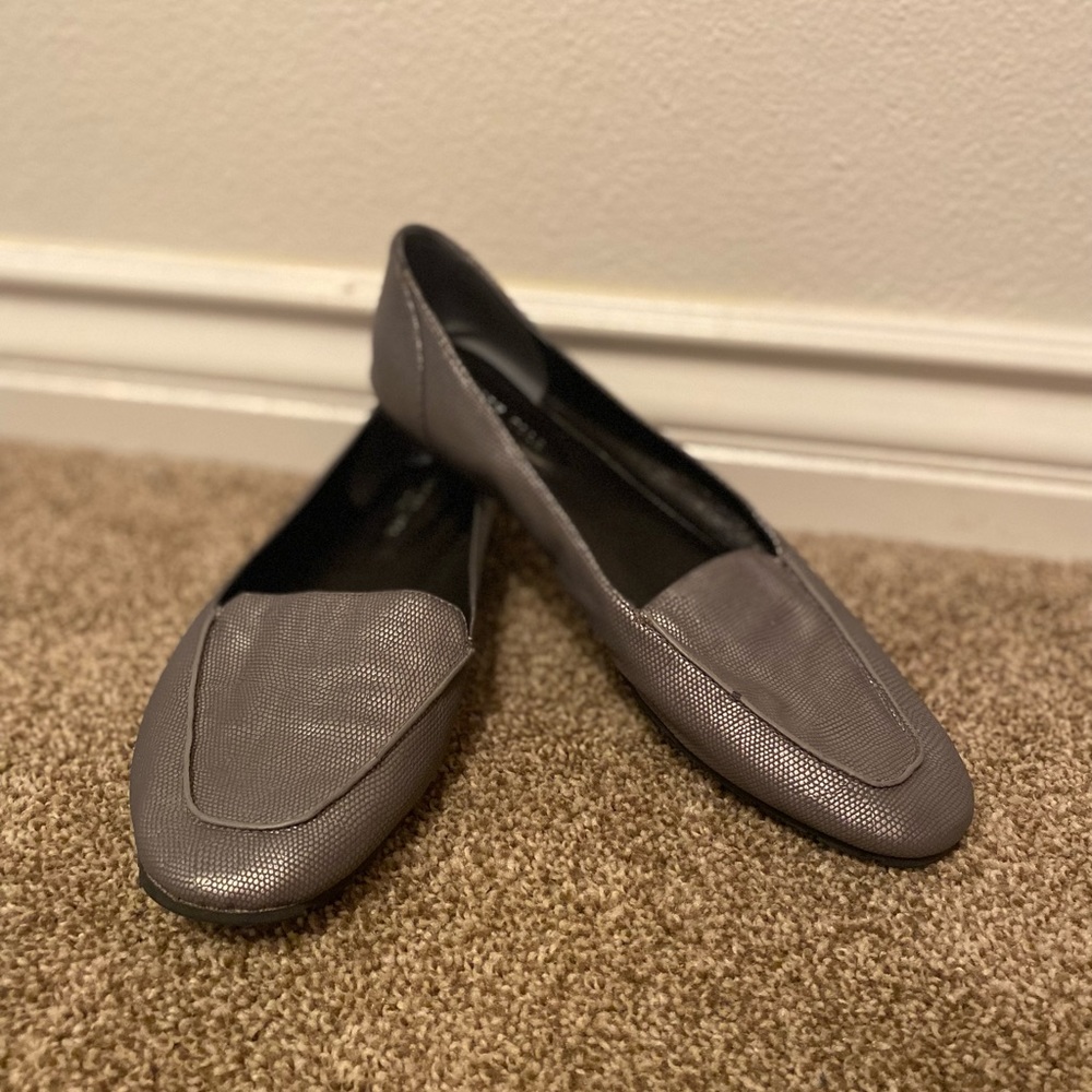Kenneth Cole Tasha Silver Flats